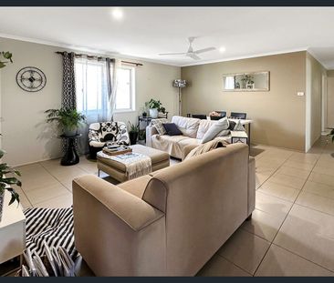 COSY BEACHSIDE HOME - Photo 1