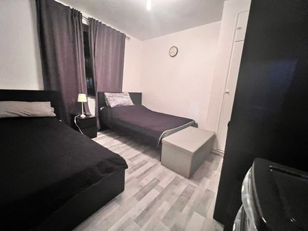 1 Bed Flat, Darlington House, SW8 - Photo 5