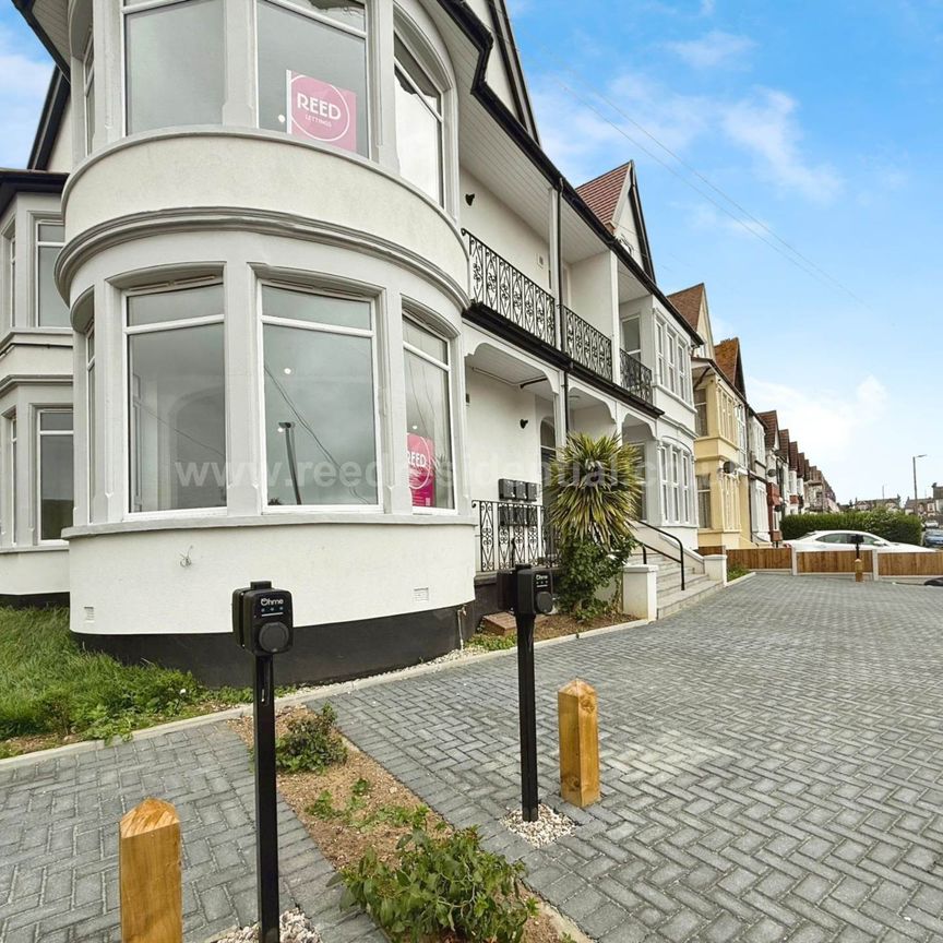 Seaview Apartments Genesta Road, Westcliff On Sea - Photo 1