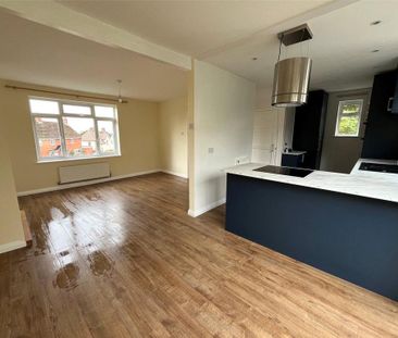 3 bedroom semi-detached house to rent - Photo 6