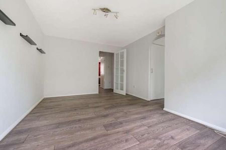 Scottwell Drive, Colindale, NW9 - Photo 2