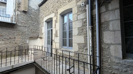 Studio lumineux avec cuisine équipée – Centre d’Avallon - Photo 5
