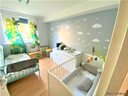 2 bedroom property to rent in London - Photo 3