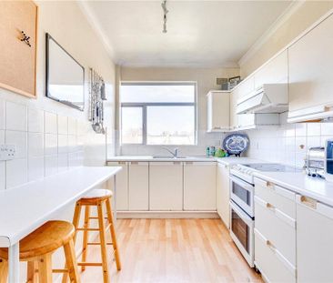 3 bedroom apartment to rent - Photo 3