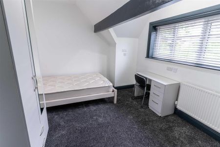 8 bedroom house to rent - Photo 2