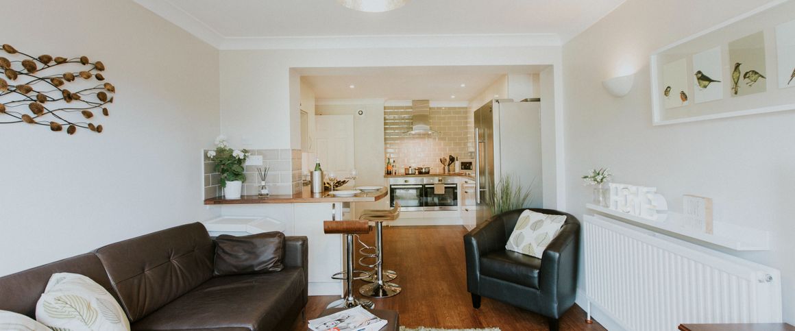 Sidmouth Grange Close Room 4 - Photo 1