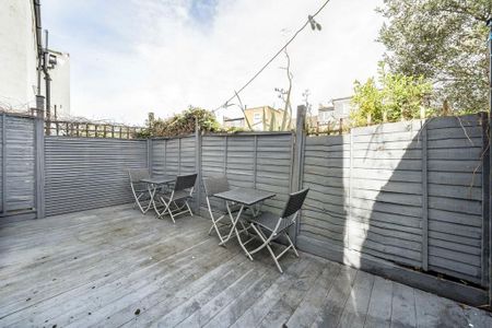 2 bedroom detached house to rent - Photo 5