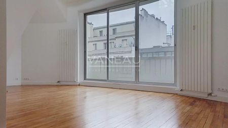 Paris VIII - Bel appartement en duplex avec balcon - rue Clément - Photo 4