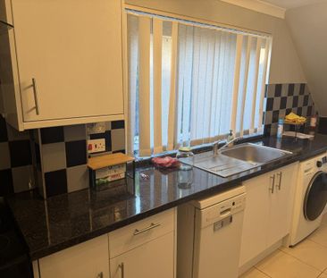 3 bedroom terraced house to rent - Photo 6