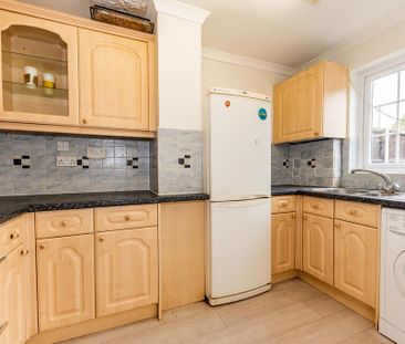 3 bedroom terraced house to rent - Photo 6