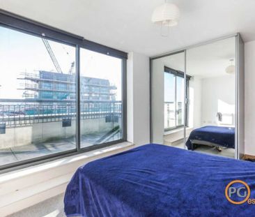 Price £2,300 pcm - Available 25/05/2026 - Furnished - Photo 3