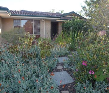 Peaceful Living in a Quiet Cul-de-Sac - Photo 5