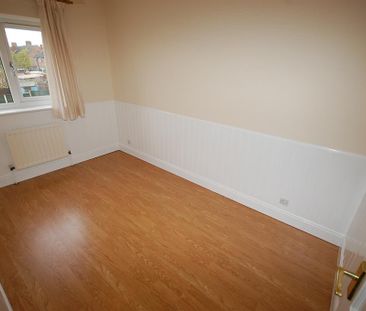 2 bedroom semi-detached house to rent - Photo 2