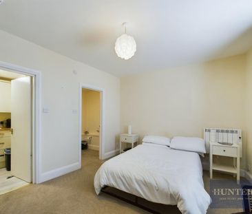 1 bedroom Flat To Let - Photo 5