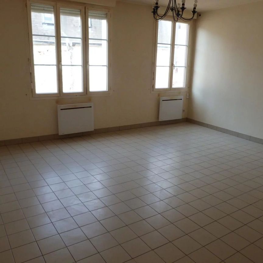 Location Appartement 3 pièces 80 m2 à Vierzon - Photo 1