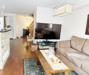 For Lease - 330 Applecross Crescent, Kanata, Ontario - Photo 3