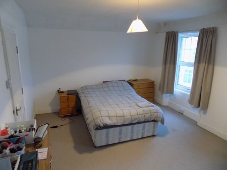 Holyhead Road, Bangor, Gwynedd, LL57 - Photo 4