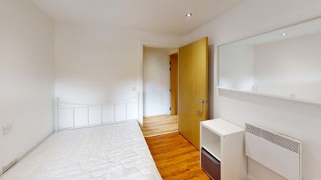 2 bedroom terraced house to rent - Photo 4