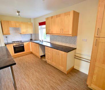 Packington Avenue, Allesley Village, Coventry - Two Bedroom Top Flo... - Photo 4