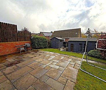 3 bedroom end of terrace house to rent - Photo 1