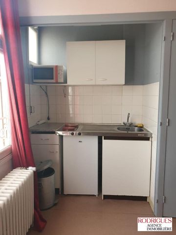 Location Appartement 1 pièce 22m² POITIERS 86000 - Photo 3