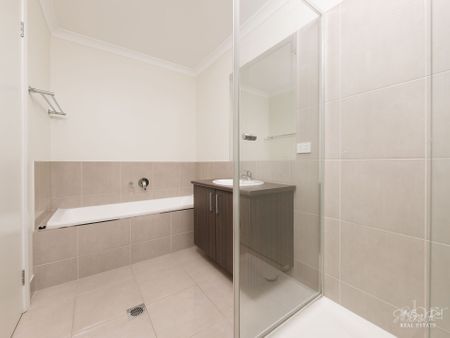 LOW MAINTENANCE LIVING IN THE HEART OF BARANDUDA - Photo 5