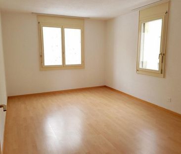 Schöne 4.5 Zimmer Wohnung mit Balkon - Foto 4