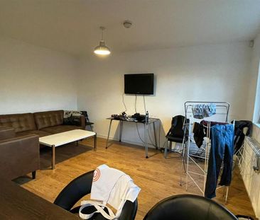 4 bedroom private hall to rent - Photo 2