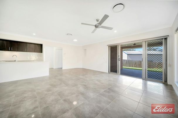 Perfect Family Home! - Photo 1
