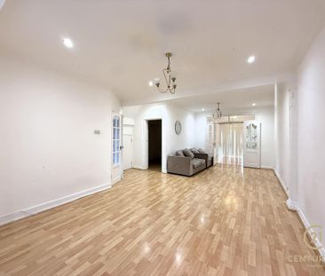 5 bedroom semi-detached house to rent - Photo 2