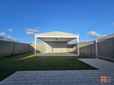 Modern Comfort and Lifestyle in South Yunderup – Your Dream Home Awaits! - Photo 4