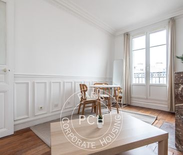 Rue Mathurin Régnier, - Photo 3