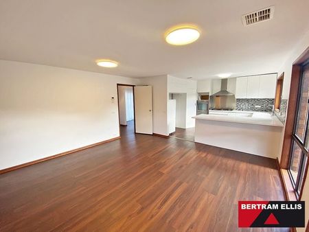 Stunning Home, Solar plus Tesla battery with Modern Amenities - Photo 3