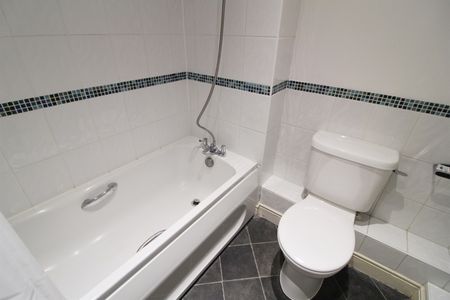 Belmont Court, Reading, RG1 1NS - Photo 5