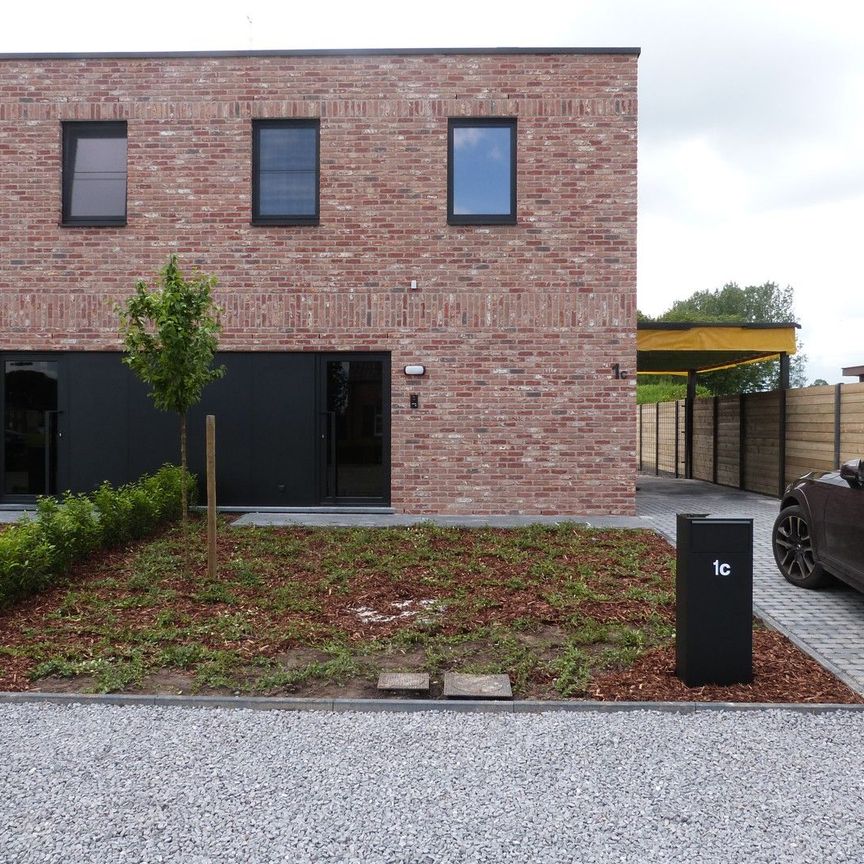 Nieuwbouw met 3 slaapkamers te huur - Photo 1