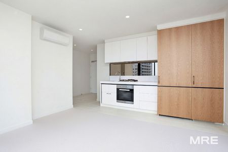 1321/8 Daly Street, South Yarra - Photo 2