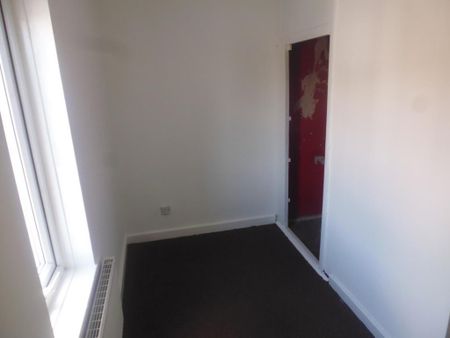 3 bedroom townhouse to rent - Photo 2