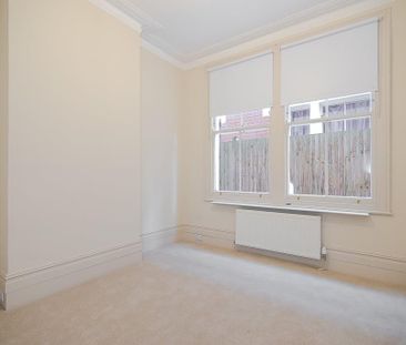 3 bedroom flat to rent - Photo 5