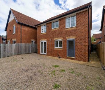 18 Redgrave Close, Heworth - Photo 5