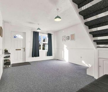 Woodhouse Close, Cirencester, Gloucestershire, GL7 - Photo 2