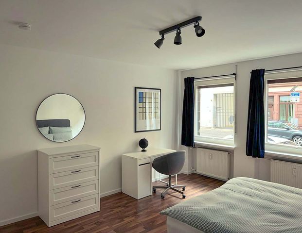 Mainluststraße EG - Small Room Street - Foto 1