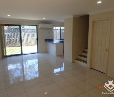 Renovated 3 bedroom townhouse available for rent, centrally located - Photo 2