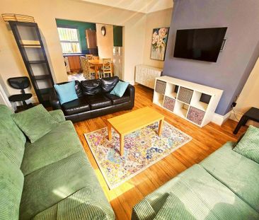 1 bedroom in a house share to rent - Photo 1