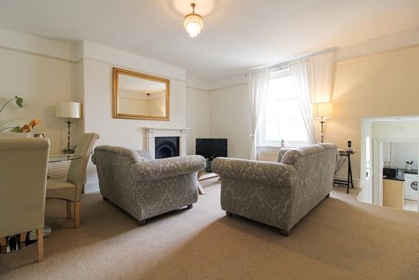 2 bedroom flat to rent - Photo 1
