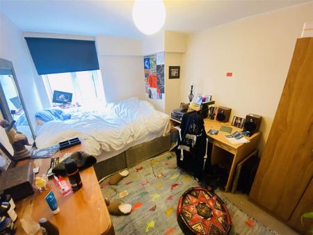 3 bedroom ground floor flat to rent - Photo 3