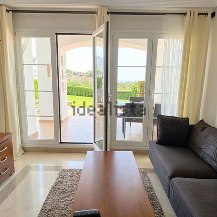 Alquiler de piso en Urbanizacion los Aguilares - Foto 1