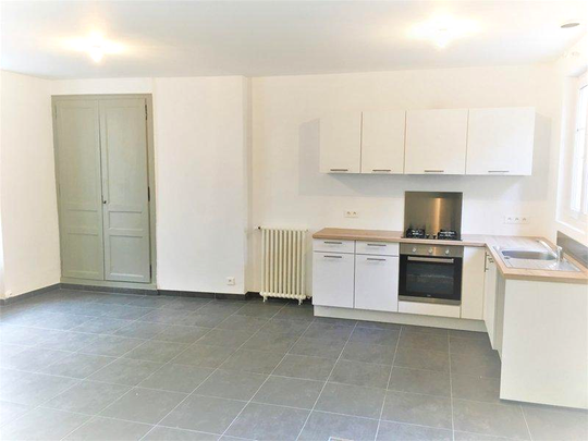 Location Maison 5 pièces 101m² LE MANS 72000 - Photo 1
