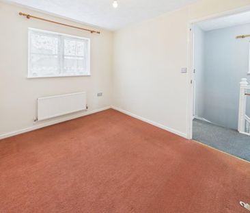 3 bedroom end of terrace house to rent - Photo 5