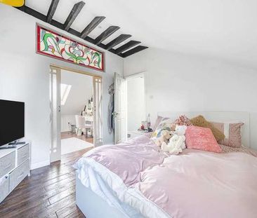 Priory Avenue, Hornsey, N8 - Photo 4