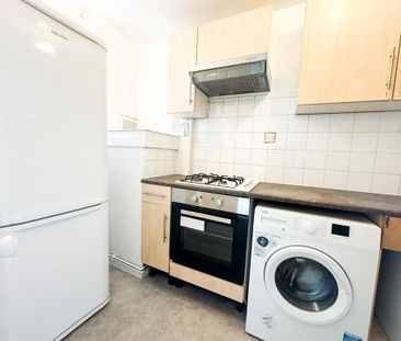 2 bedroom maisonette to rent - Photo 6